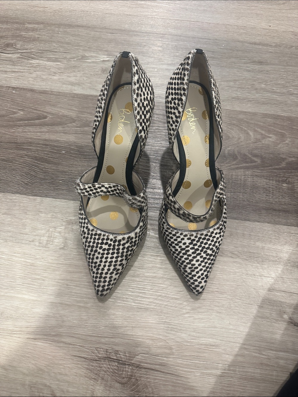 Pointed D'Orsay Mary Jane Heels in Black and White